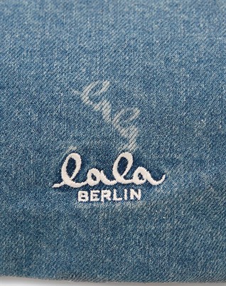Gili Small Printed Logo Denim Taske - Washed Denim